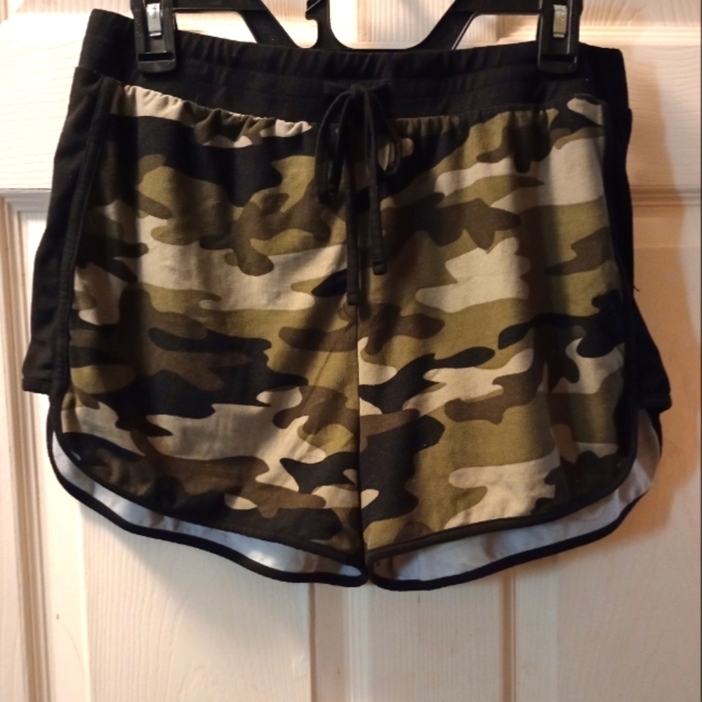No Boundaries Camouflage Shorts Size 11-13